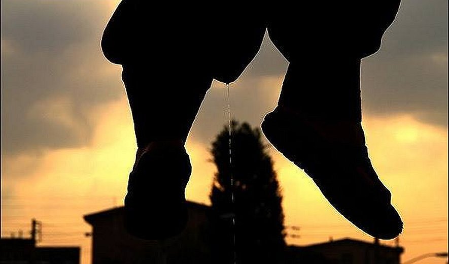 Iran Executions: Prisoner Hanged in Sary