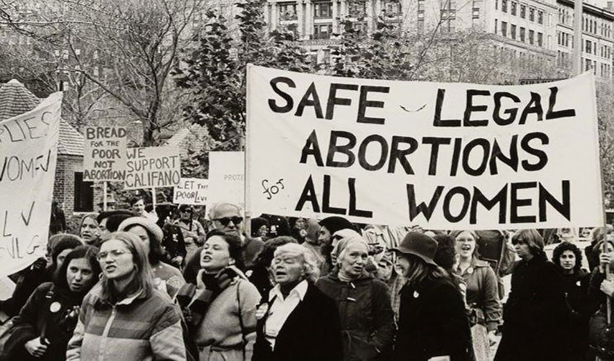 پایان خود خواسته بارداری در اسناد و قوانین بین‌المللی