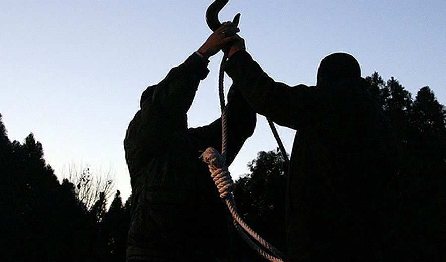 Four Prisoners Hanged in Iran: 2 in North and 2 in South