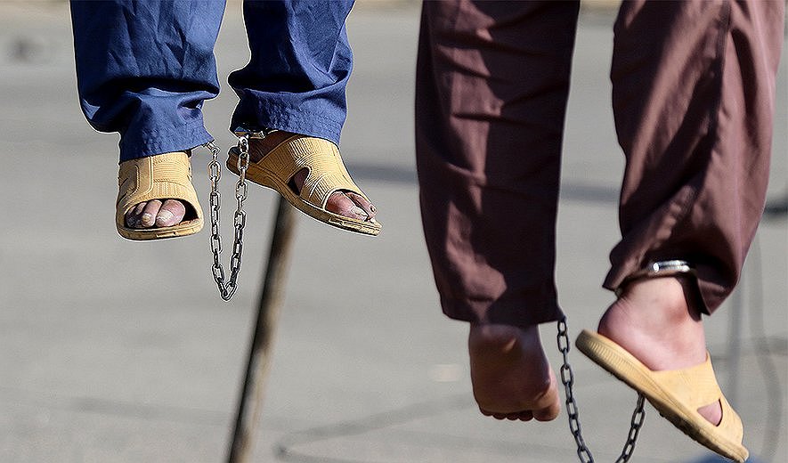 Iran Executions: Two Men Hanged in Public