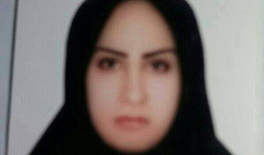 A female juvenile offender and two men were hanged in Iran